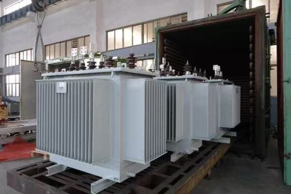 Detailed diagram of a distribution transformer with numbered components for reference